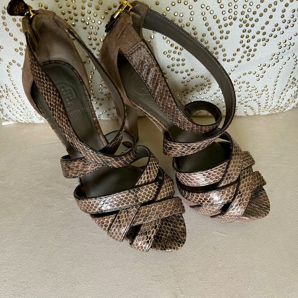 New Tory Burch Venice Sandal high heels size 7